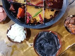 -正南齊北重庆老火锅(光华村直营店)