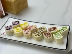 五彩奶皮子卷-陌上花开主题餐厅