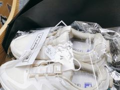 -吾净球鞋奢侈品洗护修复中心(汉街SKP店)