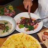 双子塔下的这家餐酒吧尊的美呆！！