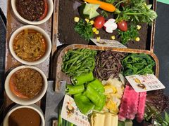 -蘸小院铁锅炖·蘸酱菜·东北菜(怀远门店)