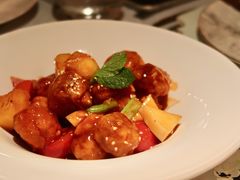菠萝咕噜肉-闻见中国海南菜(K11店)