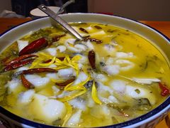 招牌老坛酸菜鱼-厨道重庆菜馆(鸳鸯店)