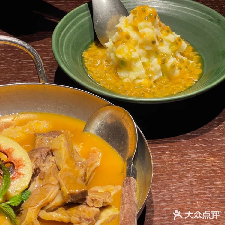 我发现一家让我疯狂上头的云南菜馆— 半山腰·云南菜