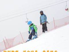 -石京龙滑雪场-停车场