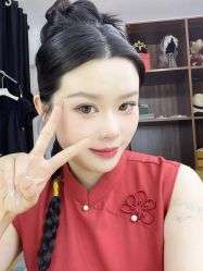 -喜爱高定婚纱摄影