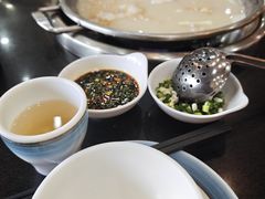 -老来福·非遗酸汤兔(凯旋路店)