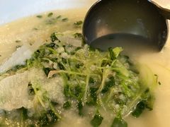 米汤煮萝卜-帅巴人舅母子腊蹄民俗村