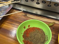 -哈尔滨小酒馆·鲜肉现穿自助烧烤(康新花园店)