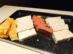 -余欢领鲜火锅(新街口店)