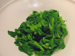 清炒豌豆尖-悦融琥珀·京鲁菜·海味珍品(西单店)