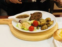 -斗牛士牛排餐厅(嘉里汇店)
