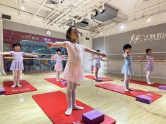 -炫艺舞蹈培训中心(枫尚奥特莱斯店)