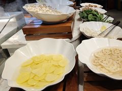 -金滏山烤肉·海鲜·火锅自助餐厅(襄阳万达店)