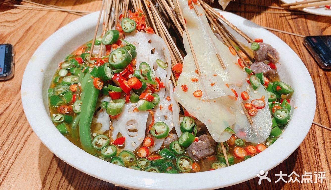 [调皮][调皮]夏天必吃钵钵鸡[糖果]