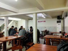 大堂-宝瑞门钉肉饼店