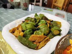 -天天向上素食餐厅(五台山店)