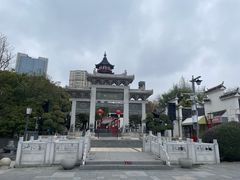 -绳金塔