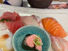 -元祖ぶっち切り寿司 魚心(三宫店)