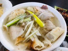 -金卯白肉罩火烧