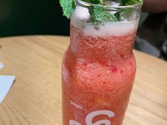凤梨碰草莓-gaga(深圳京基KKMALL店)