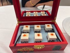 -品海楼·大连海胆锅贴馆(东港店)