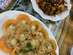 蒜蓉粉丝蒸扇贝-明记海鲜大排档(巽寮湾店)