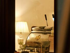 -Café Monson