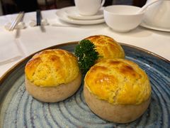 酥皮叉烧包-白天鹅宾馆-宏图府餐厅