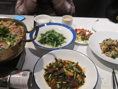 -香山湖家家宴(中山陵店)
