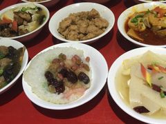 -蓝田九大碗民俗食府(蓝田店)