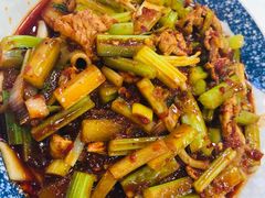 -此疆彼界·卓记米粉