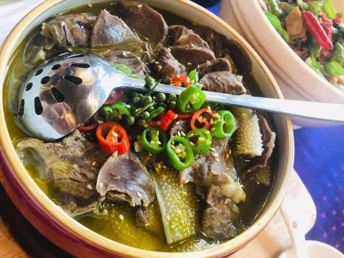 名人名家(澳门广场店)-"特价菜性价比确实很高 味道也不错.