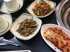 -牛信亭韩国料理·炭火烤肉(紫藤路店)