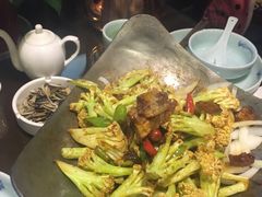 -东口码头·烧鸽子·鱼头泡饼·地方菜(金鹰悦城店)