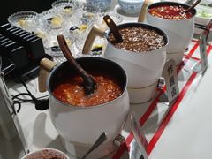 -涨巢·潮玩水疗局