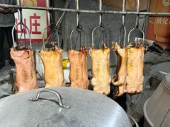 -大石鼓山庄·珠海第一烧猪