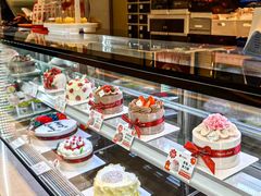 -花花卷卷·鲜食蛋糕(静安久光百货店)