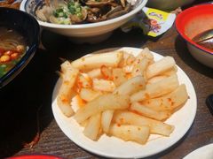 -爆炸头阿姨小四川正宗川味小吃(无任何分店)