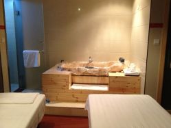 包房-东英经典SKIN&SPA