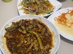 -老码头黑皮肘子锅包肉(赣水路店)