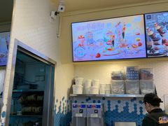 -DQ·蛋糕·冰淇淋(大宁国际商业广场店)