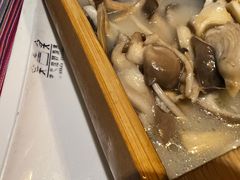 -香巴拉云南餐厅(华莱坞店)