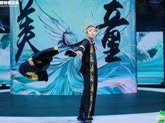 -翎秀服装模特
