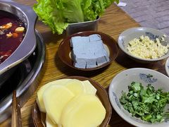 -周幺妹重庆老火锅(银泰城总店)