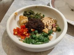 -野山舂·贵州现舂酸汤牛肉(民生路店)