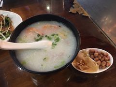 -粤色·老广州茶餐厅(河南商会大厦店)