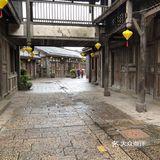 周末雨天大渡口义渡古镇人很少，有室内停车场