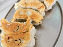 鲜肉韭菜煎饺-芬芳甜品(同福路店)