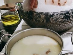 -红鼎豆捞·非遗鲍皇汤火锅(宝丰路店)